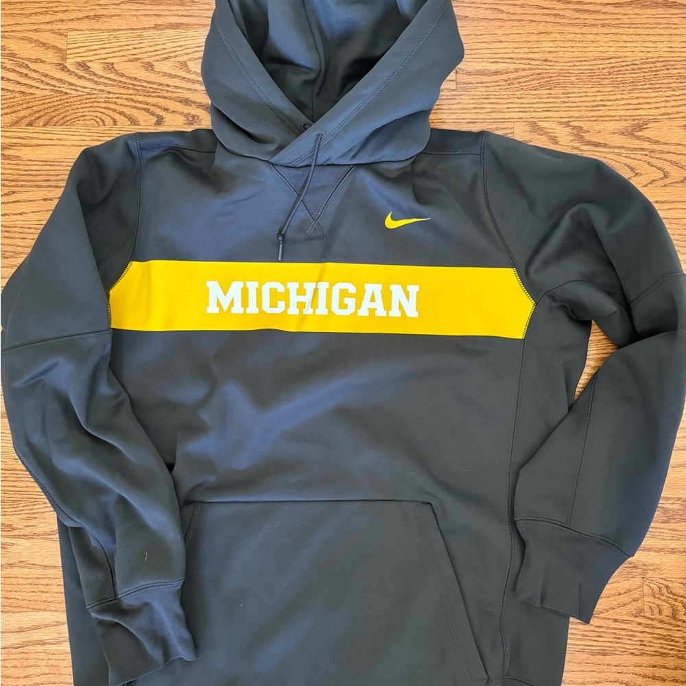 Support your favourite team, and 2023 NCAA football champions!!